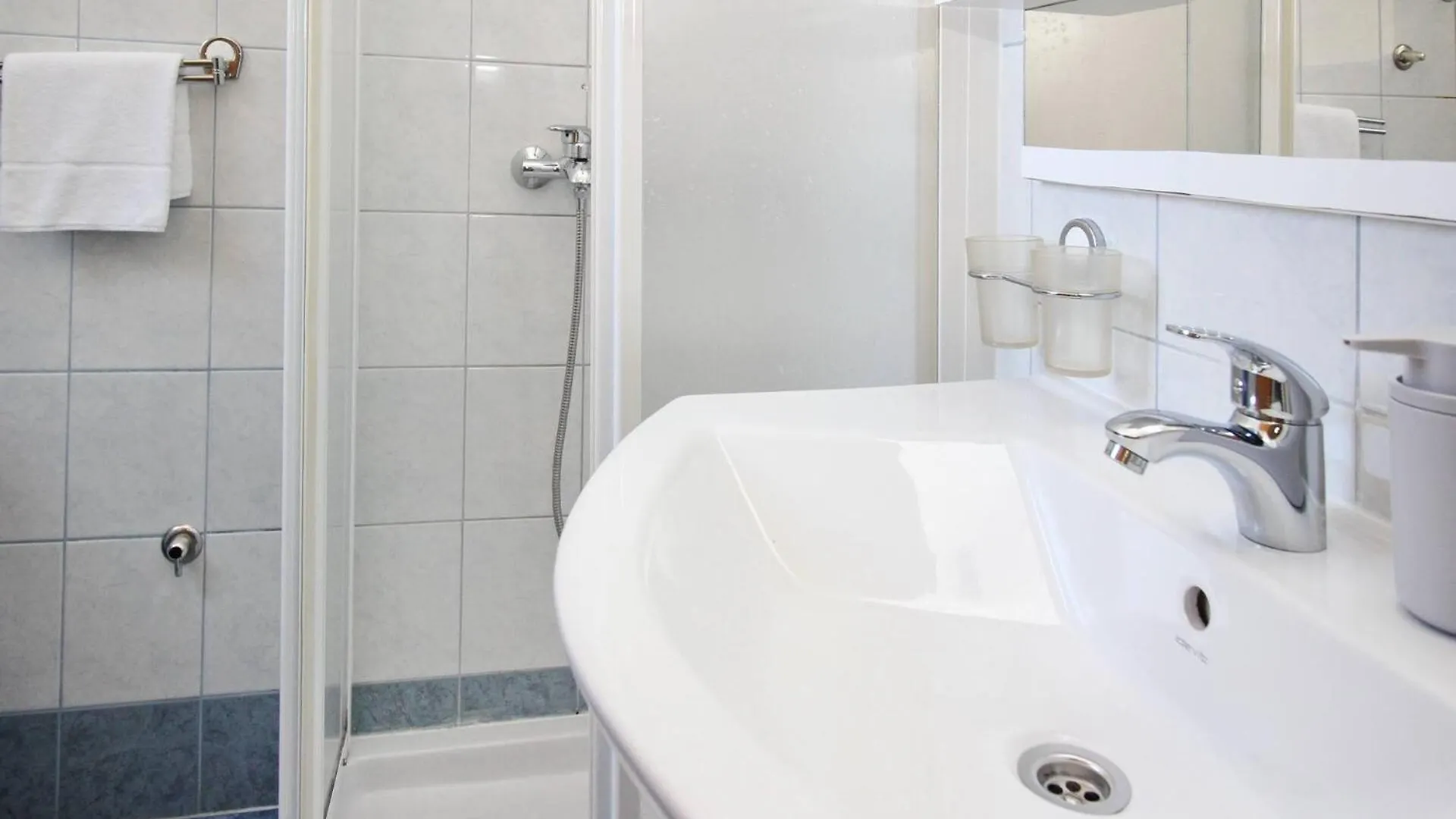Apartments Zarok Beach Holiday Baska  Guest house Baska (Krk)