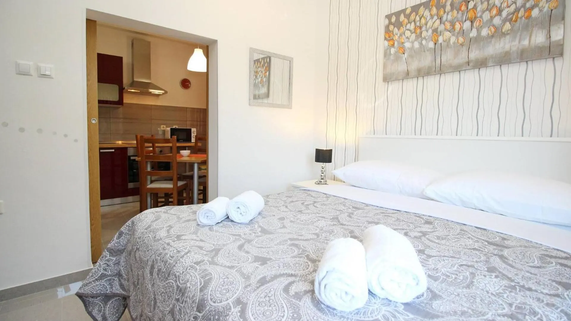 Guest house Apartments Zarok Beach Holiday Baska