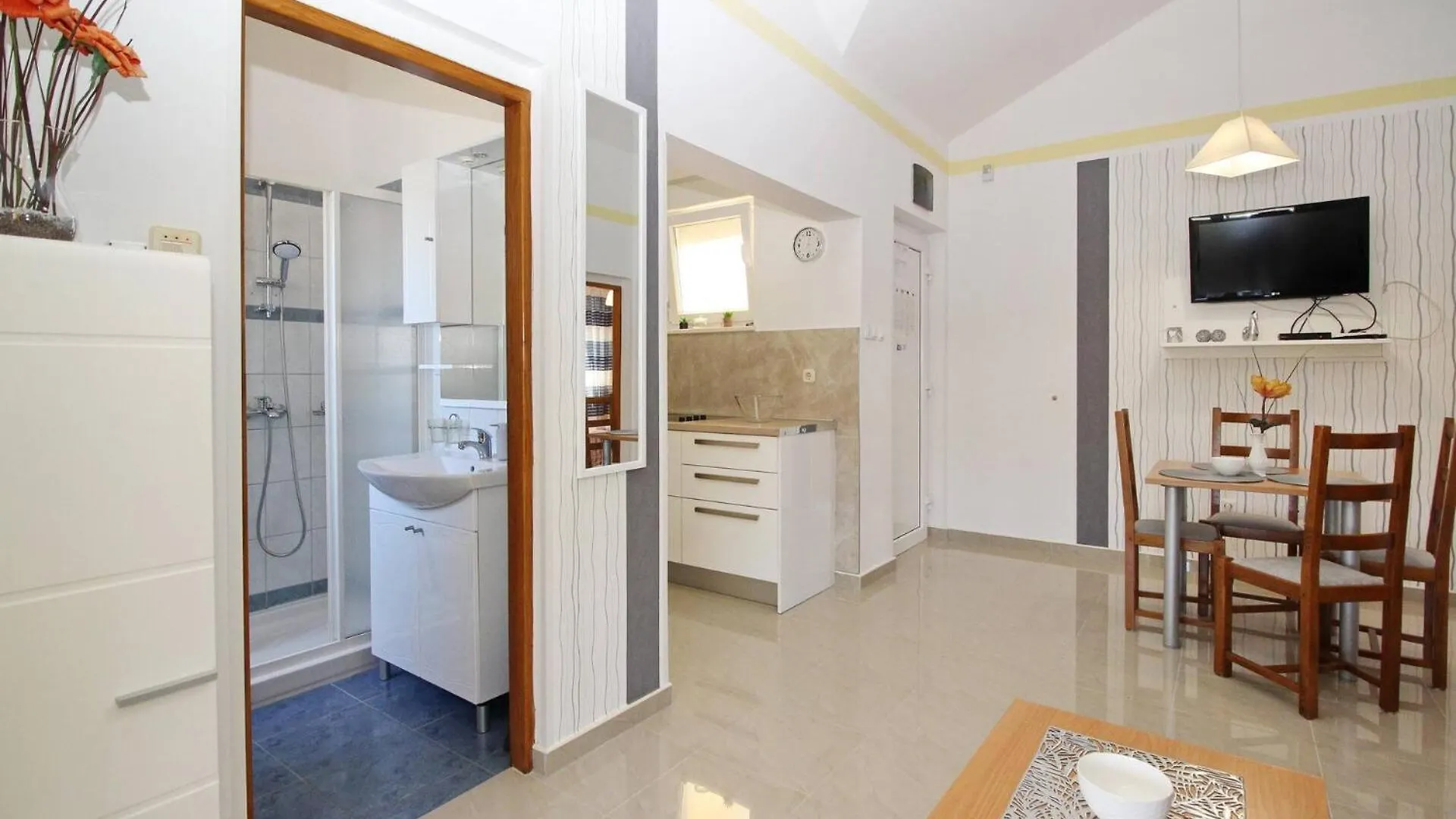Apartments Zarok Beach Holiday Baska  0*, Baska (Krk)