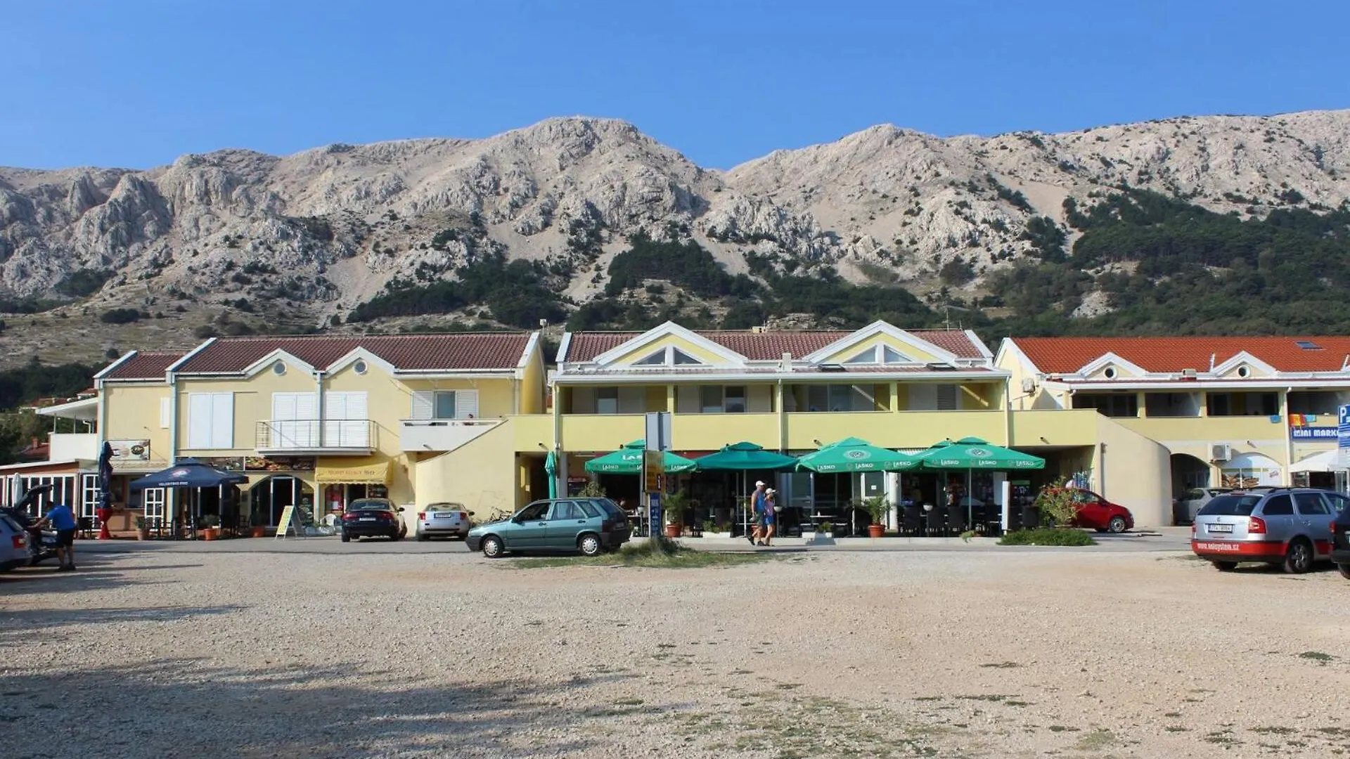Guest house Apartments Zarok Beach Holiday Baska